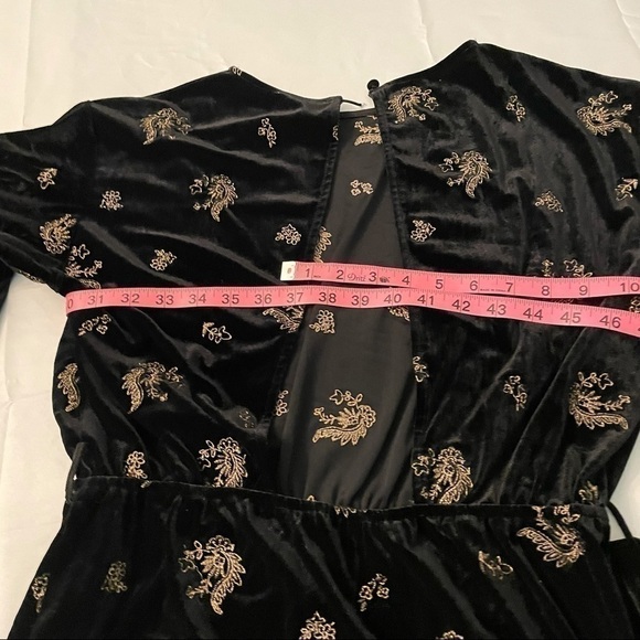 Lost + Wander Black Velvet Embroidered Mini Dress Ruffle Hem Size Large NWT - Picture 15 of 15